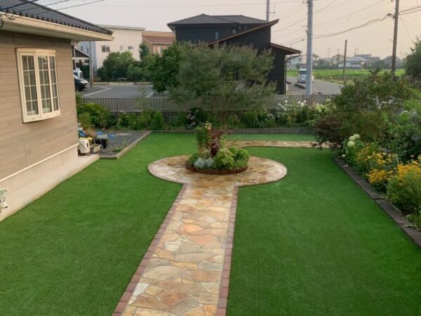 2B951EF6-4F8E-480C-B8B2-E91B0C7D11CA 雑草対策